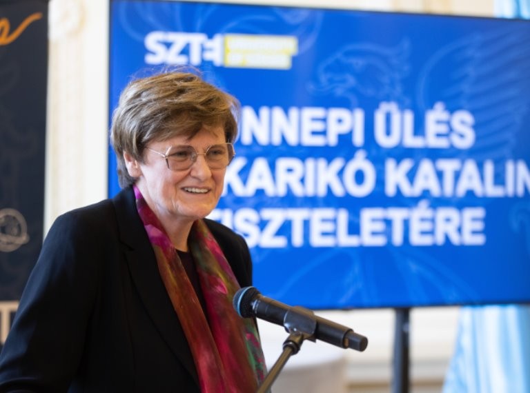 Több százan köszöntötték Karikó Katalint Szegeden