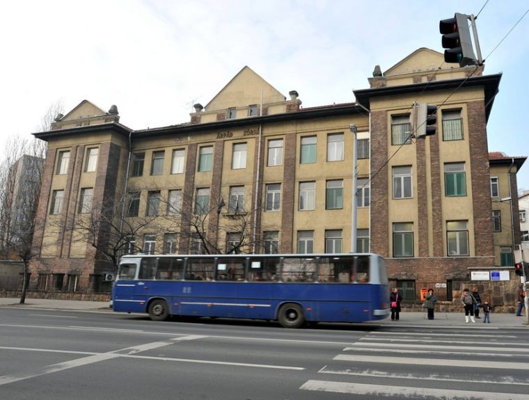 Romos állapotú budapesti kórházon adna túl az állam
