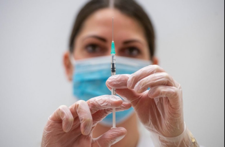 Így okozhat ritkán vérrögöt az AstraZeneca vakcinája