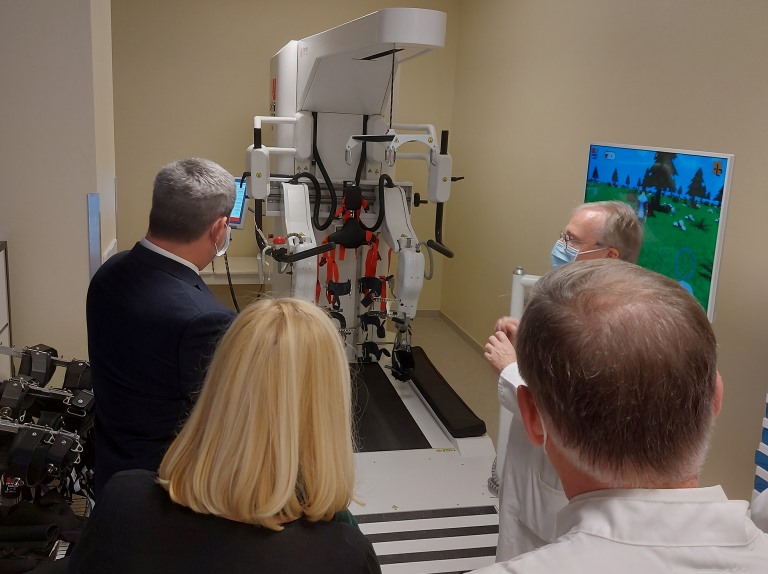Csúcstechnológiás gépek az Országos Orvosi Rehabilitációs campuson