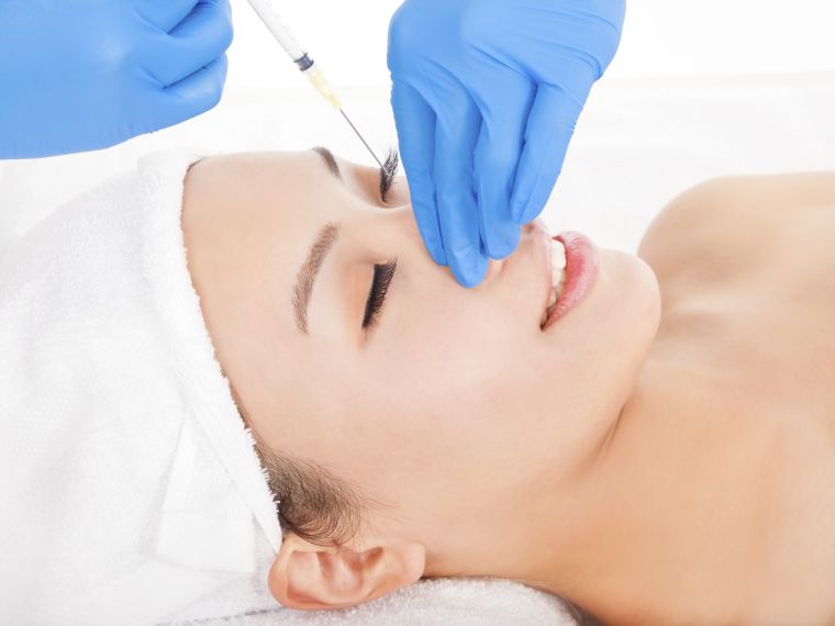 Az agyra is hatással lehet a homlokba beadott botox injekció