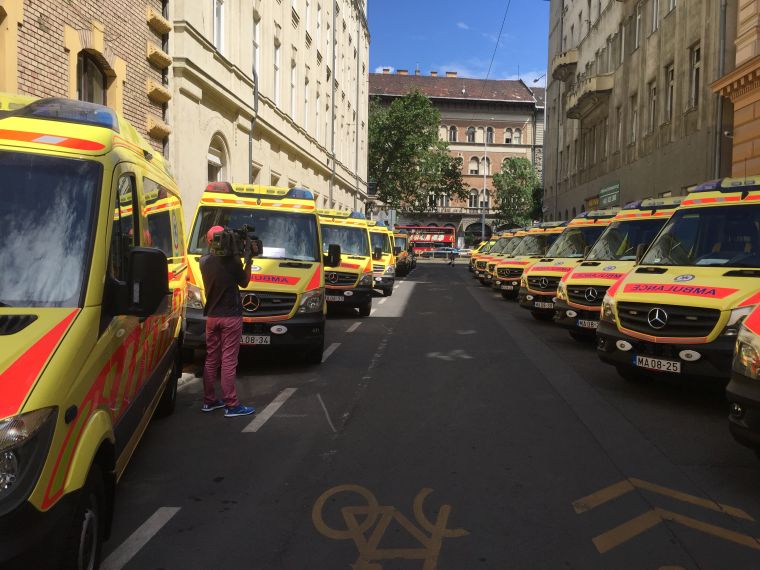 Markó utca: a mentők szabályosan nem jutnak el állomásukra
