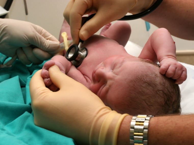 Csecsemőt hagytak a zalaegerszegi kórház babamentő inkubátorában