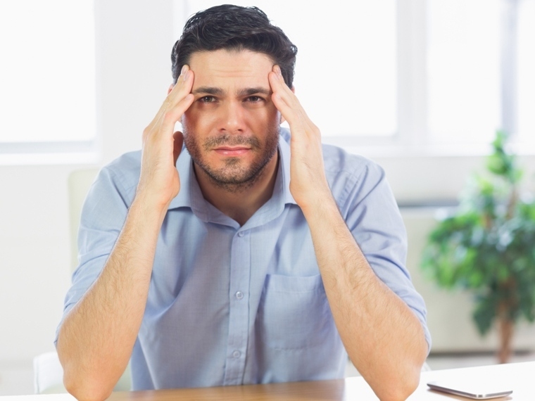 Másodlagos fejfájás: a nyaka és a szeme miatt is fájhat a feje