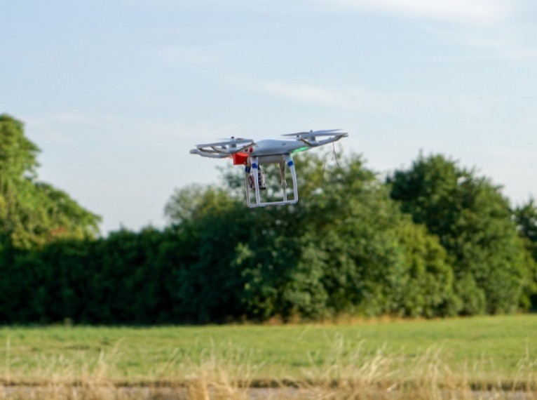 Orvosi a drónok a betegellátásban: így menthetnek életet az aranyórában