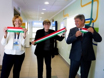 Karikó Katalin támogatásával nyílt új kutatási egység Szegeden