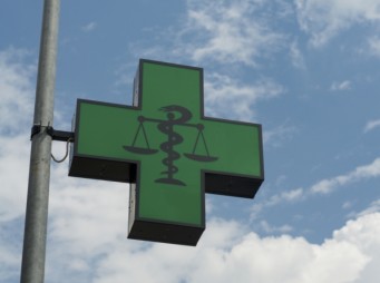 A kórházi gyógyszerészek tesztekkel ünneplik a Patikanapot