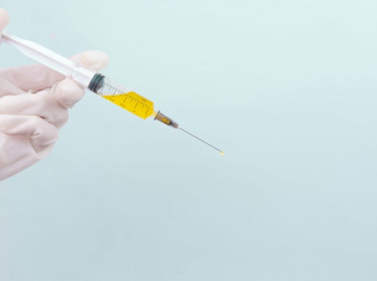Új HIV elleni védőoltást engedélyeztek