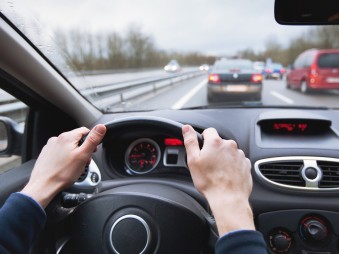 Több tucat betegség miatt vehetik el a jogosítványt