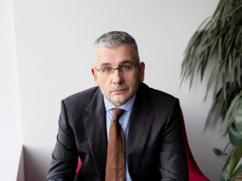 Tőzsdére készül a volt miniszer magánegészségügyi cége