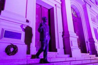 Lilába borul az ország a legkisebb hősökért 