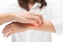 13 dolog, ami kiválthatja az atópiás dermatitisz fellángolását