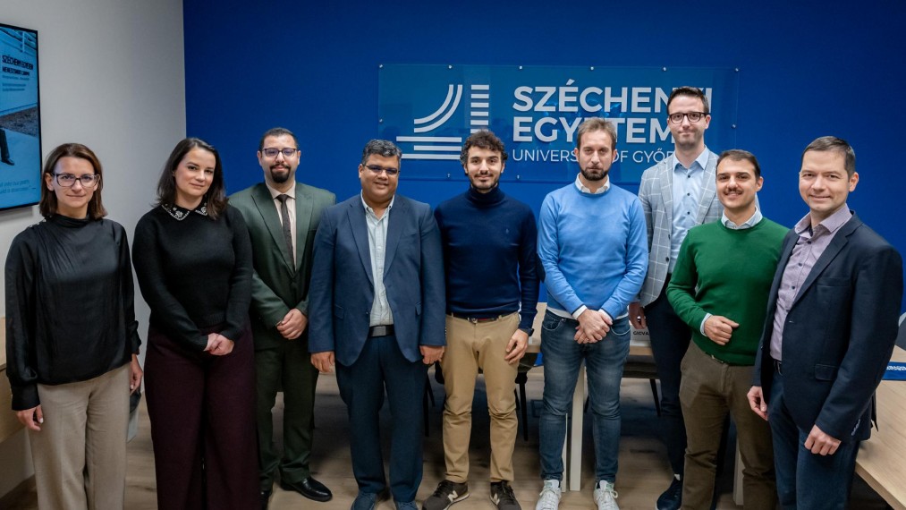 A Széchenyi István Egyetem és a Sienai Egyetem együtt barátkoznak a MI-vel