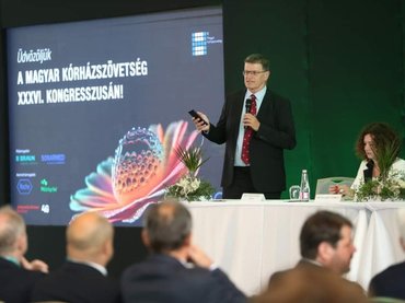 POLITIKAI ÜZEMMÓDBAN AZ ORSZÁG