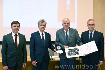 Kitüntette oktatóit a Debreceni Egyetem ÁOK