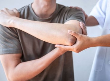 A váll, a könyök és a kéz specialistája