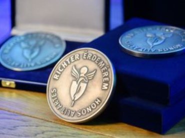 Ismét elindult a Richter Érdemérem Díj 2024 Szakorvosi  pályázata