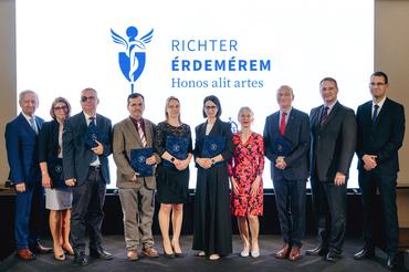 7 szakorvost díjaztak Richter Érdeméremmel 2026-ban