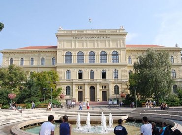 Jelentősen javulhat a klinikai központ anyagi helyzete