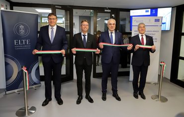 A világon egyedülálló kémiaoktatás indul az ELTE-n