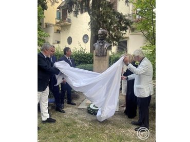 Semmelweis-szobrot avattak Firenzében