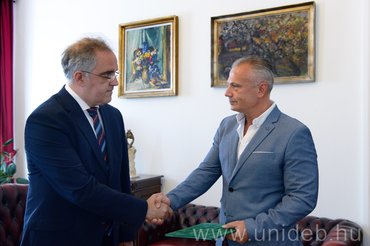 Új igazgató a DE Asszisztált Reprodukciós Centrumában