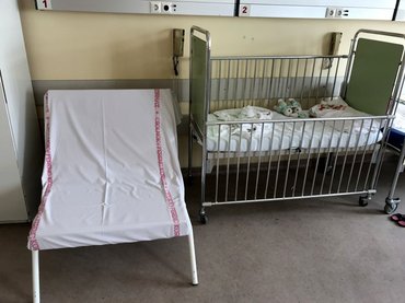 Megérkeztek az ágyak a veszprémi kórházba