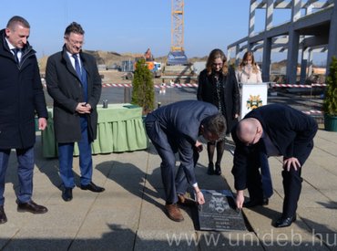 Letették a DE gyógyszerészeti kar új épületének alapkővét