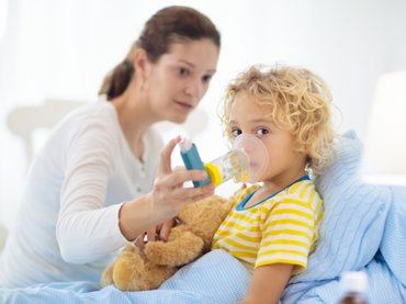 Éjjel felerősödő asztmás tünetek? Ilyen okai lehetnek