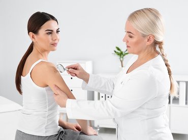 Bőrgyógyász munkatársat keresünk orvosi rendelőnkbe