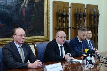 Erős bástyát jelent a DE-nek Gunnar Saeter onkológus