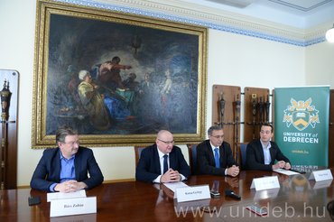 Többmilliárdos támogatás a jövő kutatóinak