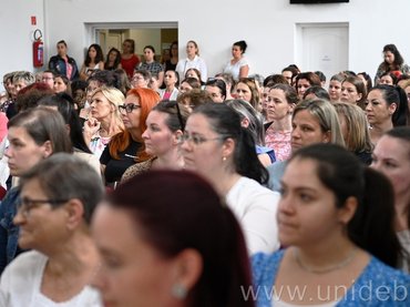 A védőnőket köszöntette az egyetem és a város
