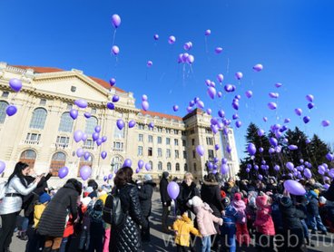 Gyermekek jókívánságai szálltak az ég felé