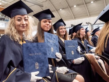 Orvosokkal ad át életműdíjat Hegedűs D. Géza