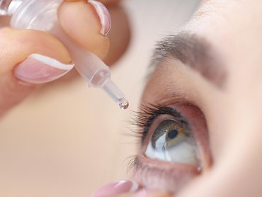Innováció: gyorsabb gyógyulás szemműtétek után