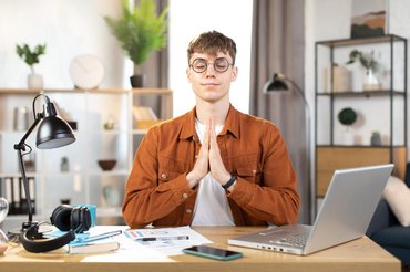 Mindfulness élettani hatások: keleti gyökerek, nyugati bizonyítékok