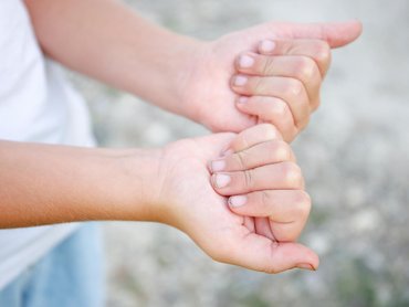 A köröm az egészség tükre is lehet – árulkodó tünetek