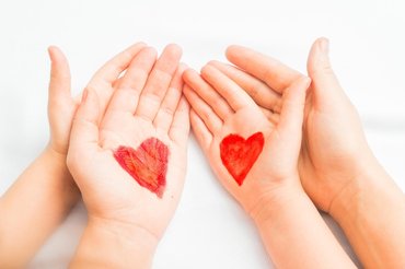 Képzéseket nyújt a gyermekegészségről a Bethesda szülőknek, szakembereknek