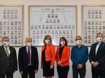 Múltat idéztek a korábbi dékánok az egészségügyi karon