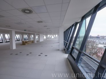 Egyetemi kézben a debreceni Forest Offices