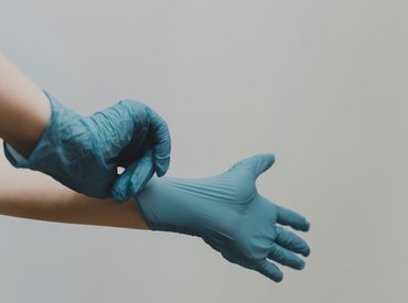 Kézhigiénés Világnap: gumikesztyűhasználat és kézmosás