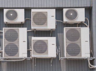 Kánikula idején is rengeteg a beteg: itt az új Covid-variáns?