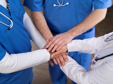 Ezekből a vizsgálatokból kiderül, kigyógyultál-e a covidból