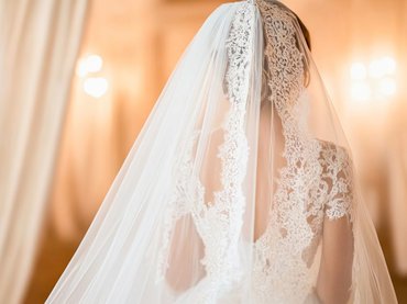 Az oltárnál esett össze a menyasszony