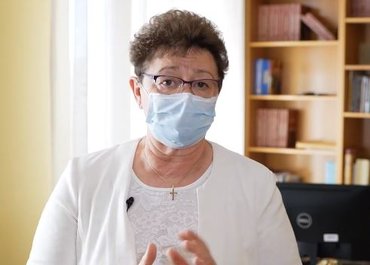 Müller Cecília maszkviselésre kéri a fiatalokat