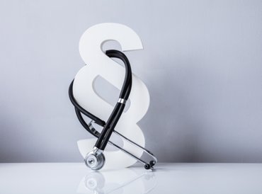 Egyre idősebb orvosok küzdenek az egyre idősödő páciensek bajaival