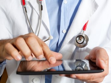 Online vizit és távkonzultáció: 40 orvos 15 szakterületen