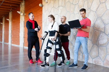 Meggyőzőek a robotvezérelt járássegítő rendszer eredményei