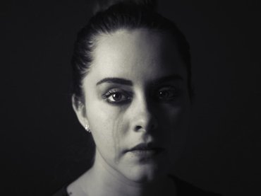 A nők könnyei csökkentik a férfiak agresszióját